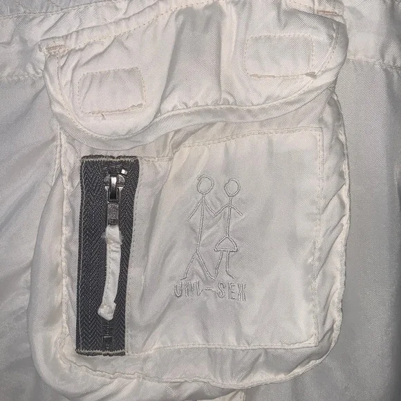 Johnny Was Pete & Greta Cargo Pants. - Picture 8 of 11